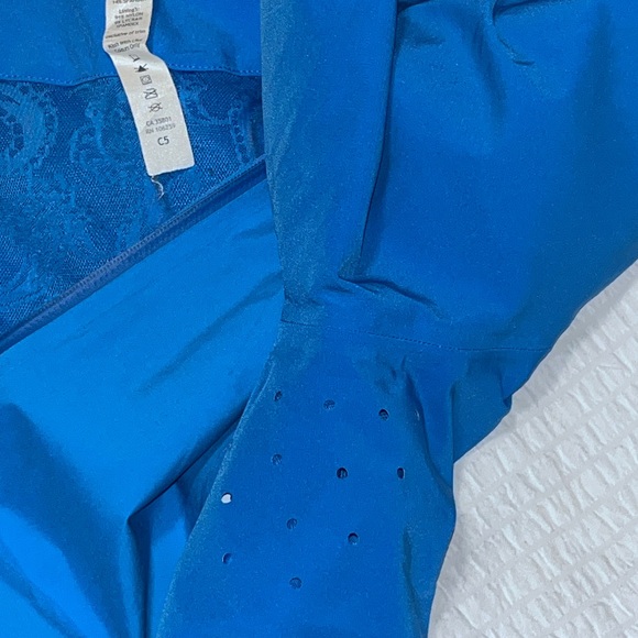 Lululemon Athletica Jacket. Blue. Size 8 - Picture 14 of 16